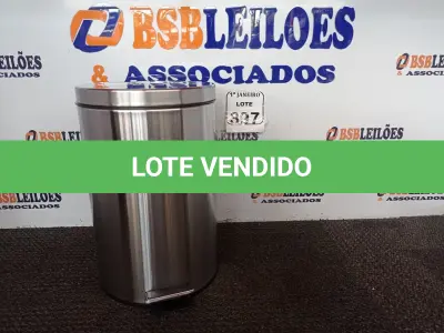 LOTE 397 - 01 LIXEIRA EM INOX 12L C/PEDAL MARCA MOOD. (NO ESTADO) ATENÇÃO! FAZER A VISITAÇÃO ANTES DE ARREMATAR, NÃO SABEMOS SE FUNCIONA. LEILÃO NÃO TEM GARANTIA E NEM DEVOLUÇÃO, SUJEITO A POSSÍVEIS AVARIAS VISÍVEIS/OCULTAS E/OU AUSÊNCIA DE COMPONENTES.
