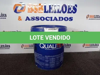 LOTE 243 - 01 GALÃO DE TINTA PARA INTERIOR QUALITEX 18L RENDE ATÉ 300M. (NO ESTADO) ATENÇÃO! FAZER A VISITAÇÃO ANTES DE ARREMATAR, NÃO SABEMOS SE FUNCIONA. LEILÃO NÃO TEM GARANTIA E NEM DEVOLUÇÃO, SUJEITO A POSSÍVEIS AVARIAS VISÍVEIS/OCULTAS E/OU AUSÊNCIA DE COMPONENTES.