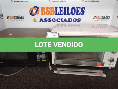 LOTE 298 - 01 FORNO ELÉTRICO C/AVARIAS MARCA BRITÂNIA E 01 MICRO-ONDAS C/PRATA MARCA SAMSUNG. (NO ESTADO) ATENÇÃO! FAZER A VISITAÇÃO ANTES DE ARREMATAR, NÃO SABEMOS SE FUNCIONA. LEILÃO NÃO TEM GARANTIA E NEM DEVOLUÇÃO, SUJEITO A POSSÍVEIS AVARIAS VISÍVEIS/OCULTAS E/OU AUSÊNCIA DE COMPONENTES.