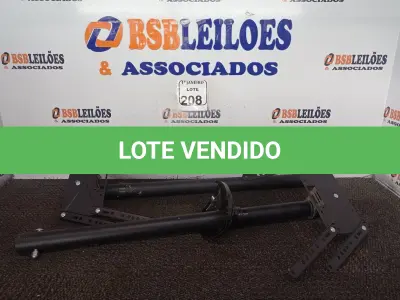 LOTE 208 - 02 SUPORTES P/TV DE FERRO. (NO ESTADO) ATENÇÃO! FAZER A VISITAÇÃO ANTES DE ARREMATAR, NÃO SABEMOS SE FUNCIONA. LEILÃO NÃO TEM GARANTIA E NEM DEVOLUÇÃO, SUJEITO A POSSÍVEIS AVARIAS VISÍVEIS/OCULTAS E/OU AUSÊNCIA DE COMPONENTES.