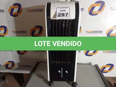 LOTE 297 - 01 CLIMATIZADOR MARCA CADENCE. (NO ESTADO) ATENÇÃO! FAZER A VISITAÇÃO ANTES DE ARREMATAR, NÃO SABEMOS SE FUNCIONA. LEILÃO NÃO TEM GARANTIA E NEM DEVOLUÇÃO, SUJEITO A POSSÍVEIS AVARIAS VISÍVEIS/OCULTAS E/OU AUSÊNCIA DE COMPONENTES.