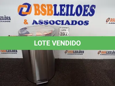 LOTE 397 - 01 LIXEIRA EM INOX 12L C/PEDAL MARCA MOOD. (NO ESTADO) ATENÇÃO! FAZER A VISITAÇÃO ANTES DE ARREMATAR, NÃO SABEMOS SE FUNCIONA. LEILÃO NÃO TEM GARANTIA E NEM DEVOLUÇÃO, SUJEITO A POSSÍVEIS AVARIAS VISÍVEIS/OCULTAS E/OU AUSÊNCIA DE COMPONENTES.