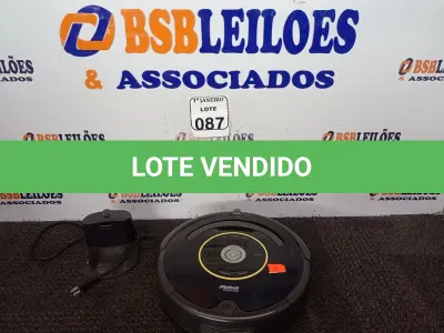 LOTE 087 - 01 ASPIRADOR ROBÔ MARCA IROBOT ROOMBA C/FONTE. (NO ESTADO) ATENÇÃO! FAZER A VISITAÇÃO ANTES DE ARREMATAR, NÃO SABEMOS SE FUNCIONA. LEILÃO NÃO TEM GARANTIA E NEM DEVOLUÇÃO, SUJEITO A POSSÍVEIS AVARIAS VISÍVEIS/OCULTAS E/OU AUSÊNCIA DE COMPONENTES.