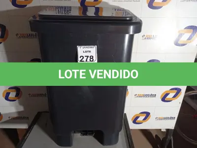 LOTE 278 - 01 LIXEIRA DE PLÁSTICO TAMANHO GRANDE NA COR PRETA. (NO ESTADO) ATENÇÃO! FAZER A VISITAÇÃO ANTES DE ARREMATAR, NÃO SABEMOS SE FUNCIONA. LEILÃO NÃO TEM GARANTIA E NEM DEVOLUÇÃO, SUJEITO A POSSÍVEIS AVARIAS VISÍVEIS/OCULTAS E/OU AUSÊNCIA DE COMPONENTES.