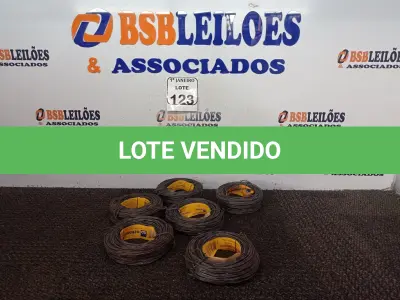 LOTE 123 - 06 ROLOS DE ARAME RECOZIDO TORCIDO 1,25 MM-BWG 18 MARCA GERDAU (NOVO) (NO ESTADO) ATENÇÃO! FAZER A VISITAÇÃO ANTES DE ARREMATAR, NÃO SABEMOS SE FUNCIONA. LEILÃO NÃO TEM GARANTIA E NEM DEVOLUÇÃO, SUJEITO A POSSÍVEIS AVARIAS VISÍVEIS/OCULTAS E/OU AUSÊNCIA DE COMPONENTES.