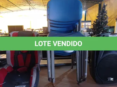 LOTE 093 - 01 LOTE C/APROXIMADAMENTE 10 CADEIRAS INFANTIS NA COR AZUL. (NO ESTADO) ATENÇÃO! FAZER A VISITAÇÃO ANTES DE ARREMATAR, NÃO SABEMOS SE FUNCIONA. LEILÃO NÃO TEM GARANTIA E NEM DEVOLUÇÃO, SUJEITO A POSSÍVEIS AVARIAS VISÍVEIS/OCULTAS E/OU AUSÊNCIA DE COMPONENTES.