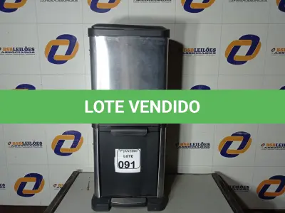 LOTE 091 - 01 LIXEIRA DUPLA C/PEDAL EM INOX. (NO ESTADO) ATENÇÃO! FAZER A VISITAÇÃO ANTES DE ARREMATAR, NÃO SABEMOS SE FUNCIONA. LEILÃO NÃO TEM GARANTIA E NEM DEVOLUÇÃO, SUJEITO A POSSÍVEIS AVARIAS VISÍVEIS/OCULTAS E/OU AUSÊNCIA DE COMPONENTES.