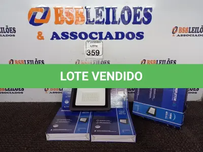 LOTE 359 - 05 REFLETORES DE LED AMBIENTE EXTERNO 100W CADA(NOVO). (NO ESTADO) ATENÇÃO! FAZER A VISITAÇÃO ANTES DE ARREMATAR, NÃO SABEMOS SE FUNCIONA. LEILÃO NÃO TEM GARANTIA E NEM DEVOLUÇÃO, SUJEITO A POSSÍVEIS AVARIAS VISÍVEIS/OCULTAS E/OU AUSÊNCIA DE COMPONENTES.