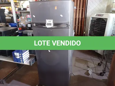 LOTE 289 - 01 GELADEIRA 220V MARCA PROSDÓCIMO. (NO ESTADO) ATENÇÃO! FAZER A VISITAÇÃO ANTES DE ARREMATAR, NÃO SABEMOS SE FUNCIONA. LEILÃO NÃO TEM GARANTIA E NEM DEVOLUÇÃO, SUJEITO A POSSÍVEIS AVARIAS VISÍVEIS/OCULTAS E/OU AUSÊNCIA DE COMPONENTES.