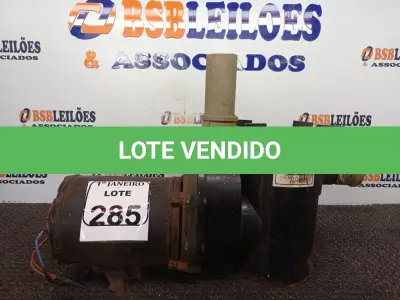 LOTE 285 - 01 MOTOR DE INDUÇÃO MONOFÁSICO COM PRÉ FILTRO E TERMÓSTATO MARCA EPEX. (NO ESTADO) ATENÇÃO! FAZER A VISITAÇÃO ANTES DE ARREMATAR, NÃO SABEMOS SE FUNCIONA. LEILÃO NÃO TEM GARANTIA E NEM DEVOLUÇÃO, SUJEITO A POSSÍVEIS AVARIAS VISÍVEIS/OCULTAS E/OU AUSÊNCIA DE COMPONENTES.