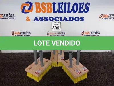 LOTE 399 - 06 BROXAS MARCA MAX(NOVO). (NO ESTADO) ATENÇÃO! FAZER A VISITAÇÃO ANTES DE ARREMATAR, NÃO SABEMOS SE FUNCIONA. LEILÃO NÃO TEM GARANTIA E NEM DEVOLUÇÃO, SUJEITO A POSSÍVEIS AVARIAS VISÍVEIS/OCULTAS E/OU AUSÊNCIA DE COMPONENTES.