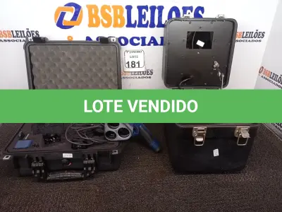LOTE 181 - 01 APARELHO DE RADAR MÓVEL MARCA LASER TECH.  (NO ESTADO) ATENÇÃO! FAZER A VISITAÇÃO ANTES DE ARREMATAR, NÃO SABEMOS SE FUNCIONA. LEILÃO NÃO TEM GARANTIA E NEM DEVOLUÇÃO, SUJEITO A POSSÍVEIS AVARIAS VISÍVEIS/OCULTAS E/OU AUSÊNCIA DE COMPONENTES.