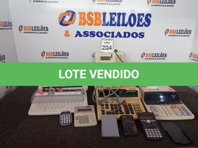 LOTE 204 - 08 CALCULADORAS MARCAS E MODELOS DIVERSOS. (NO ESTADO) ATENÇÃO! FAZER A VISITAÇÃO ANTES DE ARREMATAR, NÃO SABEMOS SE FUNCIONA. LEILÃO NÃO TEM GARANTIA E NEM DEVOLUÇÃO, SUJEITO A POSSÍVEIS AVARIAS VISÍVEIS/OCULTAS E/OU AUSÊNCIA DE COMPONENTES.