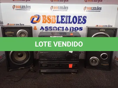 LOTE 330 - 01 APARELHO DE SOM MARCA AIWA ACOPLADO COM TOCA DISCOS. (NO ESTADO) ATENÇÃO! FAZER A VISITAÇÃO ANTES DE ARREMATAR, NÃO SABEMOS SE FUNCIONA. LEILÃO NÃO TEM GARANTIA E NEM DEVOLUÇÃO, SUJEITO A POSSÍVEIS AVARIAS VISÍVEIS/OCULTAS E/OU AUSÊNCIA DE COMPONENTES.