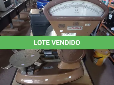 LOTE 287 - 01 BALANÇA ANTIGA CAPACIDADE MÁXIMA ATÉ 15KG MARCA FILIZOLA S/PRATO. (NO ESTADO) ATENÇÃO! FAZER A VISITAÇÃO ANTES DE ARREMATAR, NÃO SABEMOS SE FUNCIONA. LEILÃO NÃO TEM GARANTIA E NEM DEVOLUÇÃO, SUJEITO A POSSÍVEIS AVARIAS VISÍVEIS/OCULTAS E/OU AUSÊNCIA DE COMPONENTES.