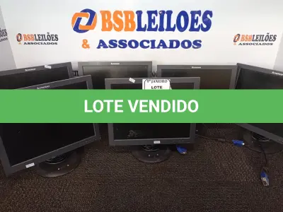 LOTE 344 - 06 MONITORES LCD MARCAS E MODELOS DIVERSOS. (NO ESTADO) ATENÇÃO! FAZER A VISITAÇÃO ANTES DE ARREMATAR, NÃO SABEMOS SE FUNCIONA. LEILÃO NÃO TEM GARANTIA E NEM DEVOLUÇÃO, SUJEITO A POSSÍVEIS AVARIAS VISÍVEIS/OCULTAS E/OU AUSÊNCIA DE COMPONENTES.