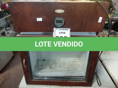 LOTE 335 - 01 ADEGA CLIMATIZADA C/ACABAMENTO EM MADEIRA. (NO ESTADO) ATENÇÃO! FAZER A VISITAÇÃO ANTES DE ARREMATAR, NÃO SABEMOS SE FUNCIONA. LEILÃO NÃO TEM GARANTIA E NEM DEVOLUÇÃO, SUJEITO A POSSÍVEIS AVARIAS VISÍVEIS/OCULTAS E/OU AUSÊNCIA DE COMPONENTES.