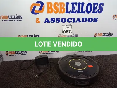 LOTE 087 - 01 ASPIRADOR ROBÔ MARCA IROBOT ROOMBA C/FONTE. (NO ESTADO) ATENÇÃO! FAZER A VISITAÇÃO ANTES DE ARREMATAR, NÃO SABEMOS SE FUNCIONA. LEILÃO NÃO TEM GARANTIA E NEM DEVOLUÇÃO, SUJEITO A POSSÍVEIS AVARIAS VISÍVEIS/OCULTAS E/OU AUSÊNCIA DE COMPONENTES.