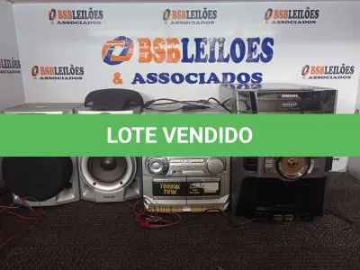 LOTE 382 - 01APARELHO DE SOM C/CAIXA PASSIVA MARCA PHILIPS E 01 APARELHO DE SOM MARCA SAMSUNG S/CAIXA. (NO ESTADO) ATENÇÃO! FAZER A VISITAÇÃO ANTES DE ARREMATAR, NÃO SABEMOS SE FUNCIONA. LEILÃO NÃO TEM GARANTIA E NEM DEVOLUÇÃO, SUJEITO A POSSÍVEIS AVARIAS VISÍVEIS/OCULTAS E/OU AUSÊNCIA DE COMPONENTES.