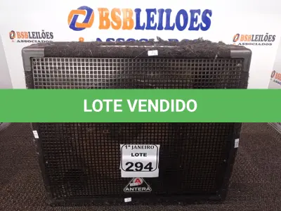 LOTE 294 - 01 CAIXA DE SOM PASSIVA MARCA ANTERA. (NO ESTADO) ATENÇÃO! FAZER A VISITAÇÃO ANTES DE ARREMATAR, NÃO SABEMOS SE FUNCIONA. LEILÃO NÃO TEM GARANTIA E NEM DEVOLUÇÃO, SUJEITO A POSSÍVEIS AVARIAS VISÍVEIS/OCULTAS E/OU AUSÊNCIA DE COMPONENTES.