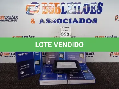 LOTE 350 - 05 REFLETORES DE LED AMBIENTE EXTERNO 100W CADA(NOVO). (NO ESTADO) ATENÇÃO! FAZER A VISITAÇÃO ANTES DE ARREMATAR, NÃO SABEMOS SE FUNCIONA. LEILÃO NÃO TEM GARANTIA E NEM DEVOLUÇÃO, SUJEITO A POSSÍVEIS AVARIAS VISÍVEIS/OCULTAS E/OU AUSÊNCIA DE COMPONENTES.
