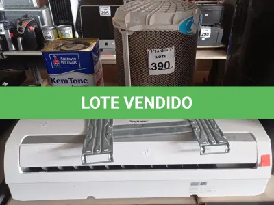 LOTE 390 - 01 CONDENSADORA MARCA MIDEA E 01 EVAPORADORA MARCA MIDEA 12000BTU. (NO ESTADO) ATENÇÃO! FAZER A VISITAÇÃO ANTES DE ARREMATAR, NÃO SABEMOS SE FUNCIONA. LEILÃO NÃO TEM GARANTIA E NEM DEVOLUÇÃO, SUJEITO A POSSÍVEIS AVARIAS VISÍVEIS/OCULTAS E/OU AUSÊNCIA DE COMPONENTES.