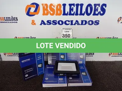 LOTE 350 - 05 REFLETORES DE LED AMBIENTE EXTERNO 100W CADA(NOVO). (NO ESTADO) ATENÇÃO! FAZER A VISITAÇÃO ANTES DE ARREMATAR, NÃO SABEMOS SE FUNCIONA. LEILÃO NÃO TEM GARANTIA E NEM DEVOLUÇÃO, SUJEITO A POSSÍVEIS AVARIAS VISÍVEIS/OCULTAS E/OU AUSÊNCIA DE COMPONENTES.