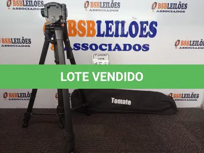 LOTE 154 - 01 TRIPÉ P/CÂMERA FOTOGRÁFICA MARCA TOMATE MODELO MTG-3016. (NO ESTADO) ATENÇÃO! FAZER A VISITAÇÃO ANTES DE ARREMATAR, NÃO SABEMOS SE FUNCIONA. LEILÃO NÃO TEM GARANTIA E NEM DEVOLUÇÃO, SUJEITO A POSSÍVEIS AVARIAS VISÍVEIS/OCULTAS E/OU AUSÊNCIA DE COMPONENTES.
