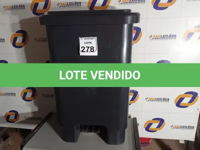 LOTE 278 - 01 LIXEIRA DE PLÁSTICO TAMANHO GRANDE NA COR PRETA. (NO ESTADO) ATENÇÃO! FAZER A VISITAÇÃO ANTES DE ARREMATAR, NÃO SABEMOS SE FUNCIONA. LEILÃO NÃO TEM GARANTIA E NEM DEVOLUÇÃO, SUJEITO A POSSÍVEIS AVARIAS VISÍVEIS/OCULTAS E/OU AUSÊNCIA DE COMPONENTES.