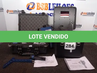 LOTE 284 - 01 APARELHO DE RADAR MÓVEL MARCA LASER TECH. (NO ESTADO) ATENÇÃO! FAZER A VISITAÇÃO ANTES DE ARREMATAR, NÃO SABEMOS SE FUNCIONA. LEILÃO NÃO TEM GARANTIA E NEM DEVOLUÇÃO, SUJEITO A POSSÍVEIS AVARIAS VISÍVEIS/OCULTAS E/OU AUSÊNCIA DE COMPONENTES.