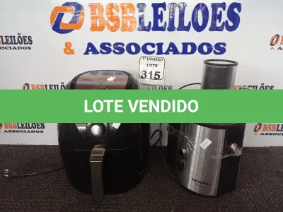 LOTE 315 - 01 AIR FRYER MARCA PHILIPS E 0101 CENTRIFUGA DE FRUTAS MARCA MONDIAL. (NO ESTADO) ATENÇÃO! FAZER A VISITAÇÃO ANTES DE ARREMATAR, NÃO SABEMOS SE FUNCIONA. LEILÃO NÃO TEM GARANTIA E NEM DEVOLUÇÃO, SUJEITO A POSSÍVEIS AVARIAS VISÍVEIS/OCULTAS E/OU AUSÊNCIA DE COMPONENTES.