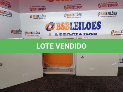 LOTE 237 - 02 QUADROS DE DISTRIBUIÇÃO ELÉTRICA DE FERRO. (NO ESTADO) ATENÇÃO! FAZER A VISITAÇÃO ANTES DE ARREMATAR, NÃO SABEMOS SE FUNCIONA. LEILÃO NÃO TEM GARANTIA E NEM DEVOLUÇÃO, SUJEITO A POSSÍVEIS AVARIAS VISÍVEIS/OCULTAS E/OU AUSÊNCIA DE COMPONENTES.
