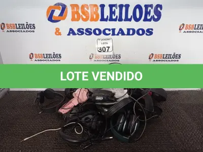 LOTE 307 - 01 LOTE C/VÁRIOS FONES DE OUVIDO MARCAS E MODELOS DIVERSOS. (NO ESTADO) ATENÇÃO! FAZER A VISITAÇÃO ANTES DE ARREMATAR, NÃO SABEMOS SE FUNCIONA. LEILÃO NÃO TEM GARANTIA E NEM DEVOLUÇÃO, SUJEITO A POSSÍVEIS AVARIAS VISÍVEIS/OCULTAS E/OU AUSÊNCIA DE COMPONENTES.