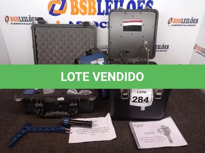 LOTE 284 - 01 APARELHO DE RADAR MÓVEL MARCA LASER TECH. (NO ESTADO) ATENÇÃO! FAZER A VISITAÇÃO ANTES DE ARREMATAR, NÃO SABEMOS SE FUNCIONA. LEILÃO NÃO TEM GARANTIA E NEM DEVOLUÇÃO, SUJEITO A POSSÍVEIS AVARIAS VISÍVEIS/OCULTAS E/OU AUSÊNCIA DE COMPONENTES.