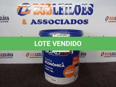 LOTE 293 - 01 GALÃO DE TINTA PARA INTERIOR QUALITEX 18L RENDE ATÉ 300M. (NO ESTADO) ATENÇÃO! FAZER A VISITAÇÃO ANTES DE ARREMATAR, NÃO SABEMOS SE FUNCIONA. LEILÃO NÃO TEM GARANTIA E NEM DEVOLUÇÃO, SUJEITO A POSSÍVEIS AVARIAS VISÍVEIS/OCULTAS E/OU AUSÊNCIA DE COMPONENTES.