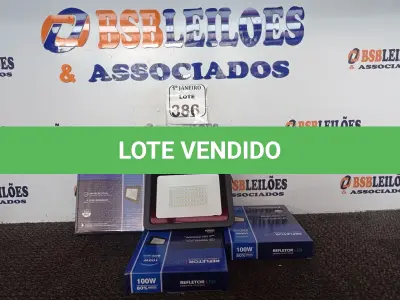 LOTE 386 - 05 REFLETORES DE LED AMBIENTE EXTERNO 100W CADA(NOVO). (NO ESTADO) ATENÇÃO! FAZER A VISITAÇÃO ANTES DE ARREMATAR, NÃO SABEMOS SE FUNCIONA. LEILÃO NÃO TEM GARANTIA E NEM DEVOLUÇÃO, SUJEITO A POSSÍVEIS AVARIAS VISÍVEIS/OCULTAS E/OU AUSÊNCIA DE COMPONENTES.
