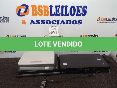 LOTE 191 - 02 APARELHOS DE DVD, 01 PROJETOR MULTIMÍDIA MARCA SONY, 02 NOTEBOOKS MARCA LG E AMAZON. (NO ESTADO) ATENÇÃO! FAZER A VISITAÇÃO ANTES DE ARREMATAR, NÃO SABEMOS SE FUNCIONA. LEILÃO NÃO TEM GARANTIA E NEM DEVOLUÇÃO, SUJEITO A POSSÍVEIS AVARIAS VISÍVEIS/OCULTAS E/OU AUSÊNCIA DE COMPONENTES.