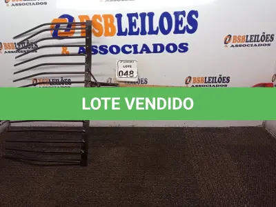 LOTE 048 - 01 GARFO P/FENO. (NO ESTADO) ATENÇÃO! FAZER A VISITAÇÃO ANTES DE ARREMATAR, NÃO SABEMOS SE FUNCIONA. LEILÃO NÃO TEM GARANTIA E NEM DEVOLUÇÃO, SUJEITO A POSSÍVEIS AVARIAS VISÍVEIS/OCULTAS E/OU AUSÊNCIA DE COMPONENTES.