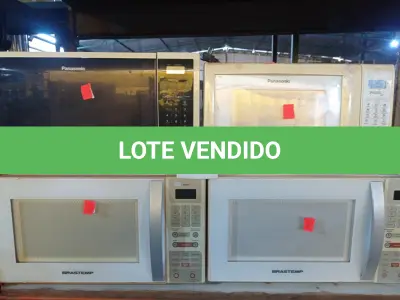 LOTE 077 - 04 MICRO-ONDAS COM PRATOS. (NO ESTADO) ATENÇÃO! FAZER A VISITAÇÃO ANTES DE ARREMATAR, NÃO SABEMOS SE FUNCIONA. LEILÃO NÃO TEM GARANTIA E NEM DEVOLUÇÃO, SUJEITO A POSSÍVEIS AVARIAS VISÍVEIS/OCULTAS E/OU AUSÊNCIA DE COMPONENTES.