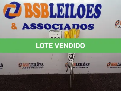 LOTE 032 - 06 CHAVES PHILIPS TAMANHOS DIVERSOS. (NO ESTADO) ATENÇÃO! FAZER A VISITAÇÃO ANTES DE ARREMATAR, NÃO SABEMOS SE FUNCIONA. LEILÃO NÃO TEM GARANTIA E NEM DEVOLUÇÃO, SUJEITO A POSSÍVEIS AVARIAS VISÍVEIS/OCULTAS E/OU AUSÊNCIA DE COMPONENTES.