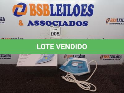 LOTE 005 - 01 FERRO A VAPOR DE PASSAR ROUPAS ELECTROLUX COR BRANCA C/ AZUL (NOVO). (NO ESTADO) ATENÇÃO! FAZER A VISITAÇÃO ANTES DE ARREMATAR, NÃO SABEMOS SE FUNCIONA. LEILÃO NÃO TEM GARANTIA E NEM DEVOLUÇÃO, SUJEITO A POSSÍVEIS AVARIAS VISÍVEIS/OCULTAS E/OU AUSÊNCIA DE COMPONENTES.
