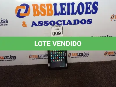 LOTE 009 - 01 TABLET MARCA POSITIVO C/CARREGADOR. (NO ESTADO) ATENÇÃO! FAZER A VISITAÇÃO ANTES DE ARREMATAR, NÃO SABEMOS SE FUNCIONA. LEILÃO NÃO TEM GARANTIA E NEM DEVOLUÇÃO, SUJEITO A POSSÍVEIS AVARIAS VISÍVEIS/OCULTAS E/OU AUSÊNCIA DE COMPONENTES.