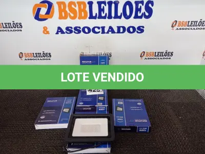LOTE 425 - 05 REFLETORES DE LED AMBIENTE EXTERNO 100W CADA(NOVO). (NO ESTADO) ATENÇÃO! FAZER A VISITAÇÃO ANTES DE ARREMATAR, NÃO SABEMOS SE FUNCIONA. LEILÃO NÃO TEM GARANTIA E NEM DEVOLUÇÃO, SUJEITO A POSSÍVEIS AVARIAS VISÍVEIS/OCULTAS E/OU AUSÊNCIA DE COMPONENTES.