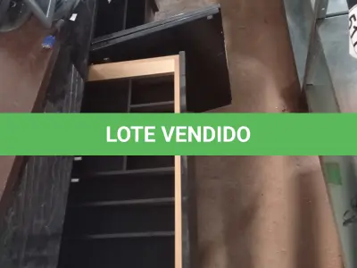 LOTE 469 - 01 ARMÁRIO BAIXO NA COR MARROM EM MADEIRA C/05 PORTAS. (NO ESTADO) ATENÇÃO! FAZER A VISITAÇÃO ANTES DE ARREMATAR, NÃO SABEMOS SE FUNCIONA. LEILÃO NÃO TEM GARANTIA E NEM DEVOLUÇÃO, SUJEITO A POSSÍVEIS AVARIAS VISÍVEIS/OCULTAS E/OU AUSÊNCIA DE COMPONENTES.