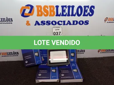 LOTE 037 - 05 REFLETORES DE LED 100W. (NO ESTADO) ATENÇÃO! FAZER A VISITAÇÃO ANTES DE ARREMATAR, NÃO SABEMOS SE FUNCIONA. LEILÃO NÃO TEM GARANTIA E NEM DEVOLUÇÃO, SUJEITO A POSSÍVEIS AVARIAS VISÍVEIS/OCULTAS E/OU AUSÊNCIA DE COMPONENTES.
