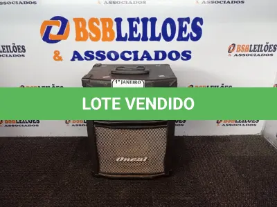 LOTE 521 - 01 CAIXA DE SOM AMPLIFICADA MARCA ONEAL C/AVARIAS. (NO ESTADO) ATENÇÃO! FAZER A VISITAÇÃO ANTES DE ARREMATAR, NÃO SABEMOS SE FUNCIONA. LEILÃO NÃO TEM GARANTIA E NEM DEVOLUÇÃO, SUJEITO A POSSÍVEIS AVARIAS VISÍVEIS/OCULTAS E/OU AUSÊNCIA DE COMPONENTES.