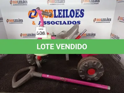 LOTE 506 - 01 VELOTROL MARCA BANDEIRANTE. (NO ESTADO) ATENÇÃO! FAZER A VISITAÇÃO ANTES DE ARREMATAR, NÃO SABEMOS SE FUNCIONA. LEILÃO NÃO TEM GARANTIA E NEM DEVOLUÇÃO, SUJEITO A POSSÍVEIS AVARIAS VISÍVEIS/OCULTAS E/OU AUSÊNCIA DE COMPONENTES.