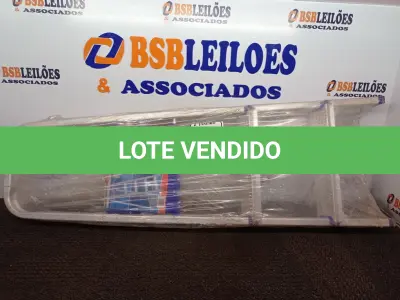 LOTE 143 - 01 ESCADA EM ALUMÍNIO LINEAR 3 DEGRAUS. (NO ESTADO) ATENÇÃO! FAZER A VISITAÇÃO ANTES DE ARREMATAR, NÃO SABEMOS SE FUNCIONA. LEILÃO NÃO TEM GARANTIA E NEM DEVOLUÇÃO, SUJEITO A POSSÍVEIS AVARIAS VISÍVEIS/OCULTAS E/OU AUSÊNCIA DE COMPONENTES.