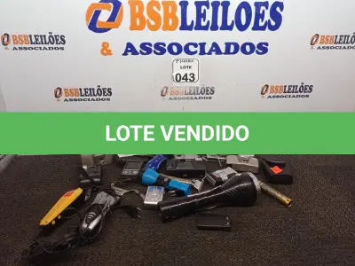 LOTE 043 - 07 CÂMERAS DIGITAIS E 04 CÂMERAS ANALÓGICA MARCAS E MODELOS DIVERSOS. (NO ESTADO) ATENÇÃO! FAZER A VISITAÇÃO ANTES DE ARREMATAR, NÃO SABEMOS SE FUNCIONA. LEILÃO NÃO TEM GARANTIA E NEM DEVOLUÇÃO, SUJEITO A POSSÍVEIS AVARIAS VISÍVEIS/OCULTAS E/OU AUSÊNCIA DE COMPONENTES.