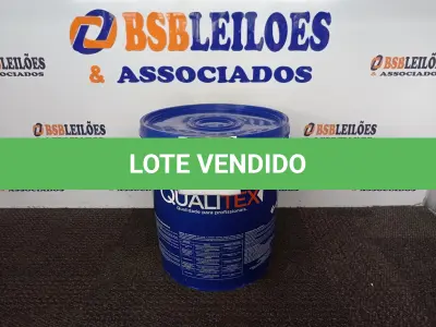 LOTE 428 - 01 GALÃO DE TINTA PARA INTERIOR QUALITEX 18L RENDE ATÉ 300M. (NO ESTADO) ATENÇÃO! FAZER A VISITAÇÃO ANTES DE ARREMATAR, NÃO SABEMOS SE FUNCIONA. LEILÃO NÃO TEM GARANTIA E NEM DEVOLUÇÃO, SUJEITO A POSSÍVEIS AVARIAS VISÍVEIS/OCULTAS E/OU AUSÊNCIA DE COMPONENTES.